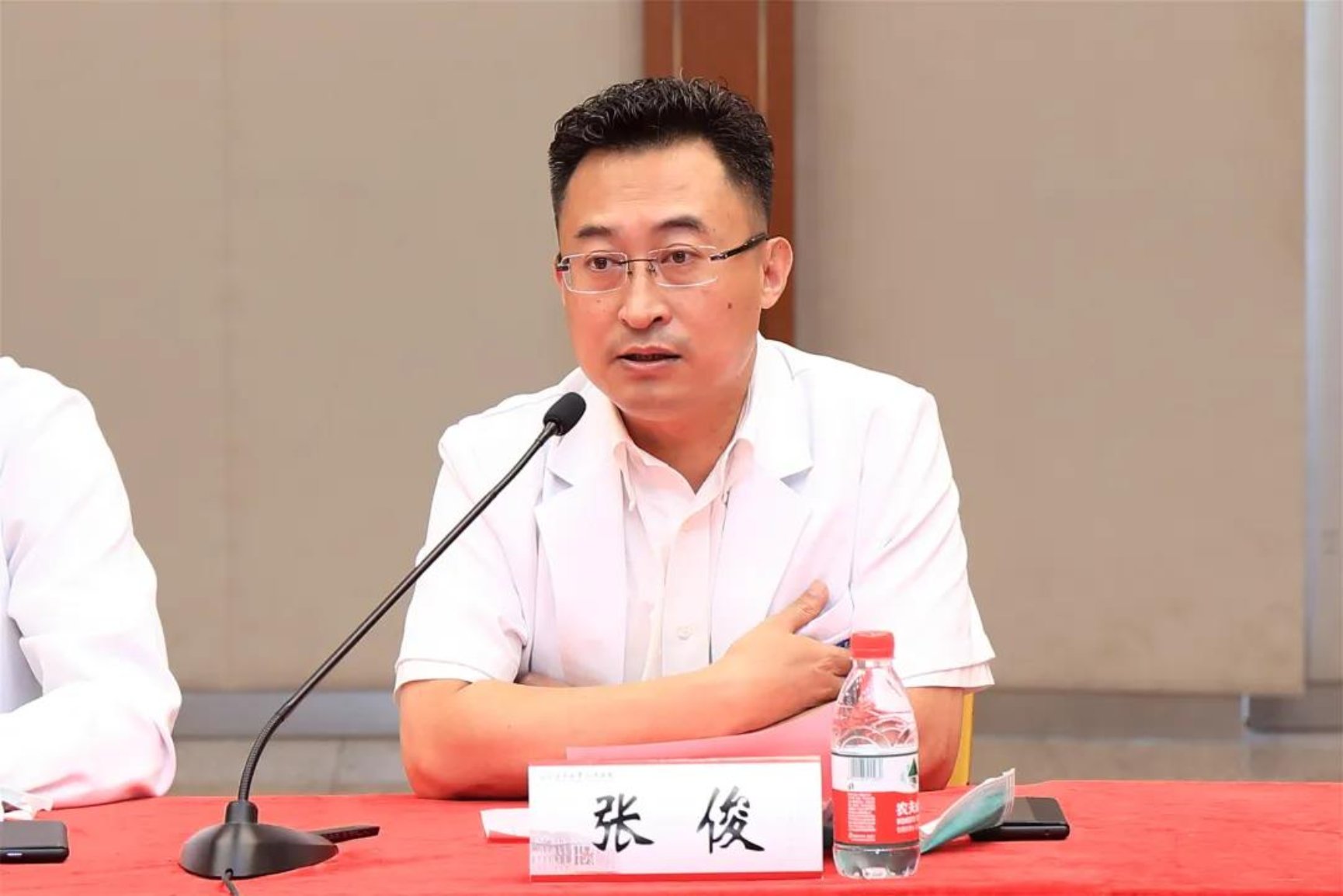 北京大学人民医院院长姜保国,党委书记赵越,工程院院士王俊,副院长