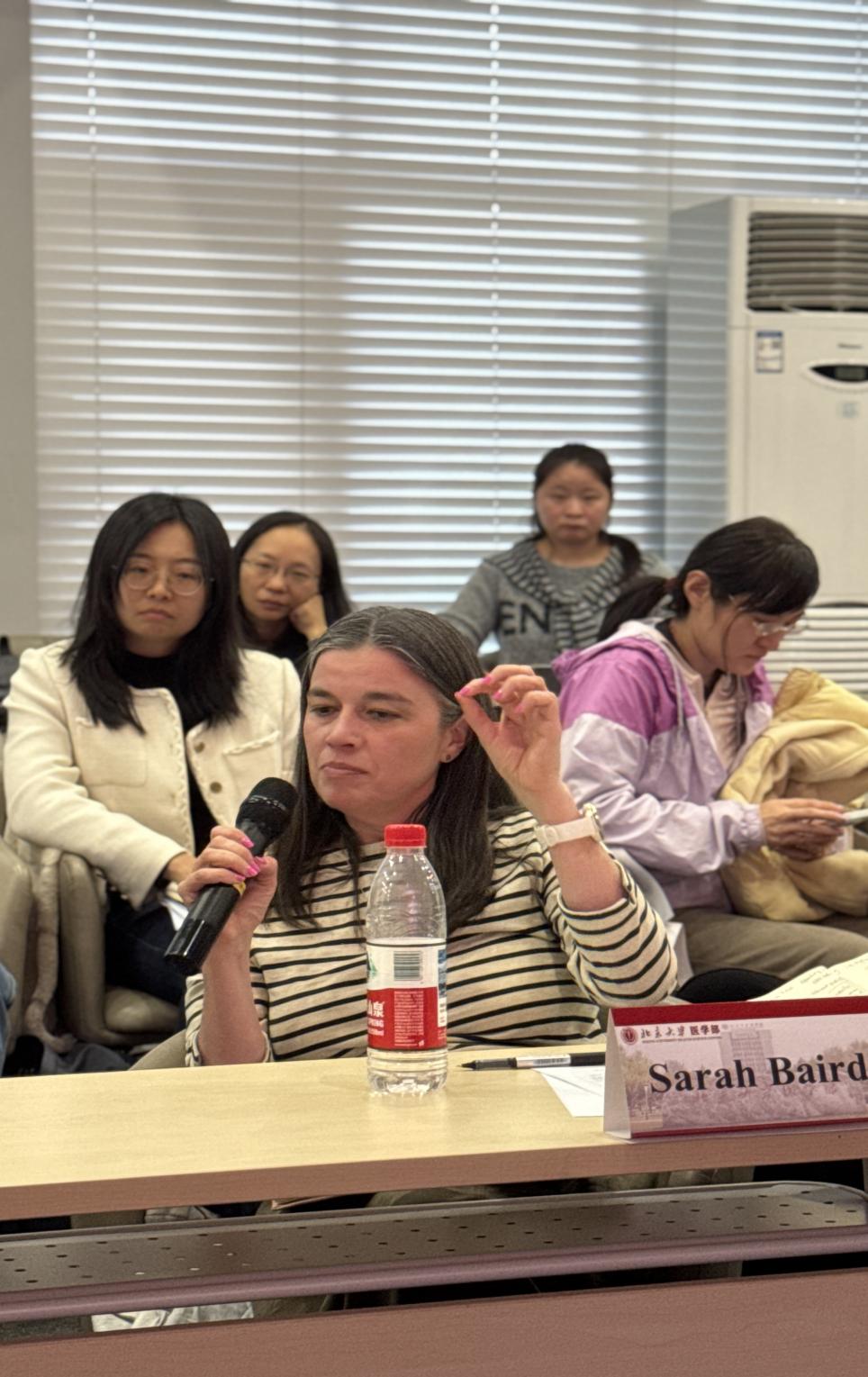 汇聚中外智慧，凝聚健康合力：柳叶刀-北大医学研讨会暨北大医学青年科技沙龙特刊会议召开