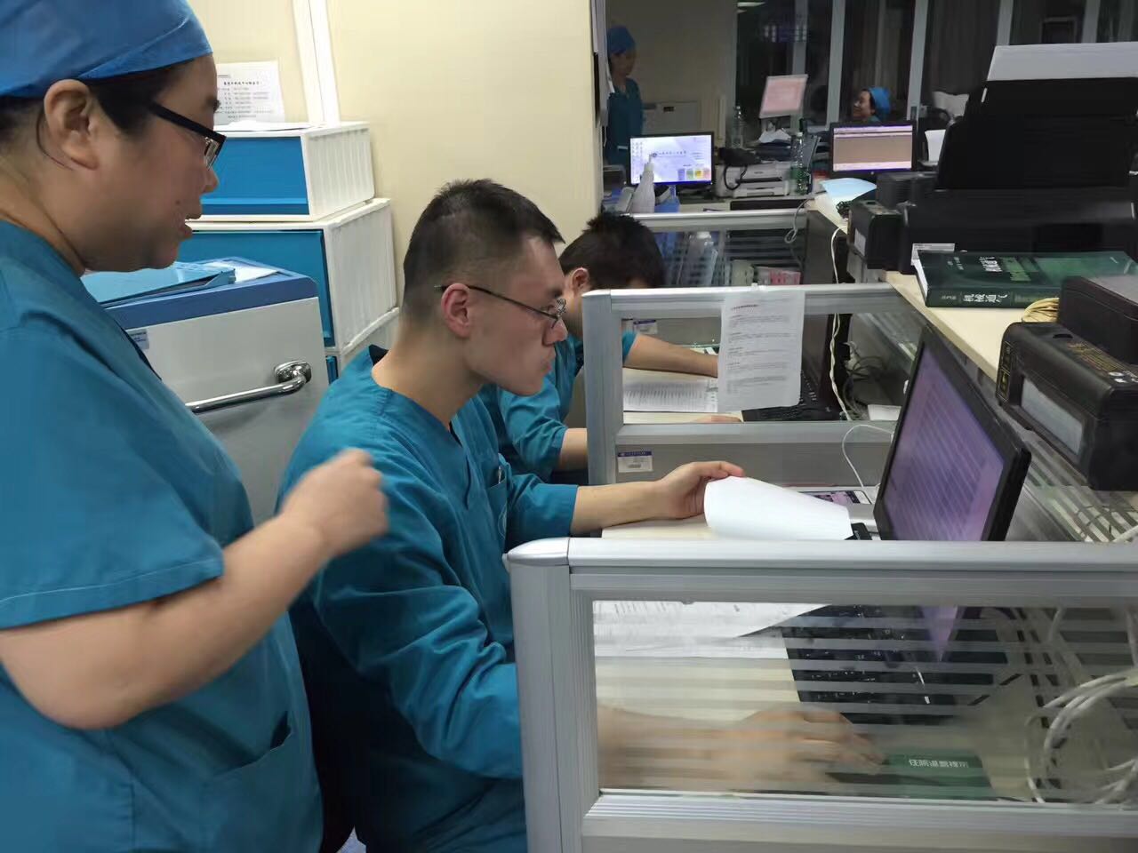 包含北京大学第六医院支持医院取号全程跑腿!的词条